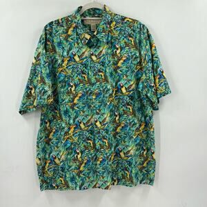 Island Republic Macaw patterned Hawaiian shirt